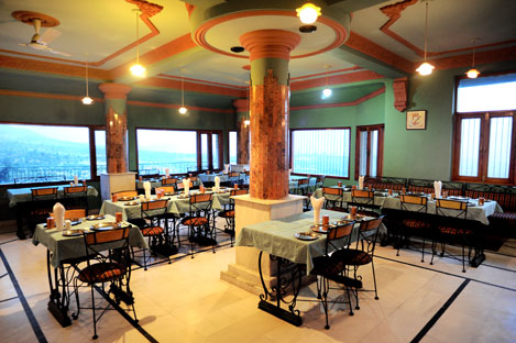Snow Hermitage Resort Dharamshala Restaurant