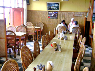 Pema Thang Guest House Dharamshala Restaurant
