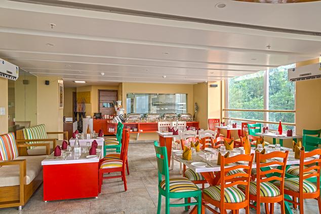 Inclover Hotel Dharamshala Restaurant